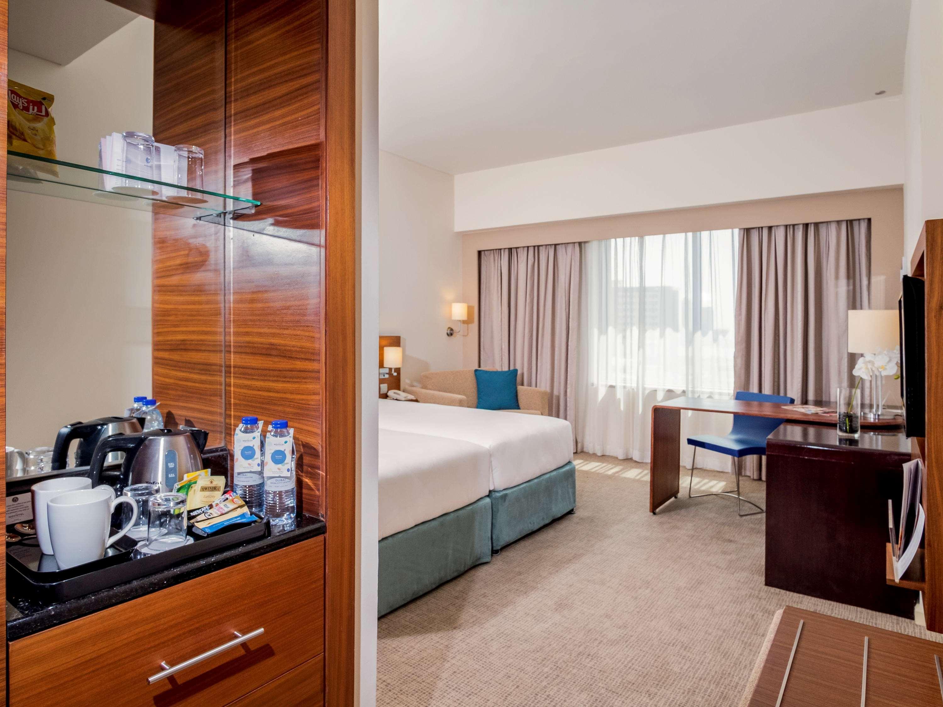 โนโวเทล เดรา ซิตี้ เซ็นเตอร์ Hotel ดูไบ ภายนอก รูปภาพ